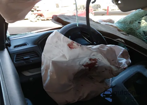 2013 Honda Cr-V Lx z USA, uszkodzony, nr VIN 2HKRM3H31DH511902